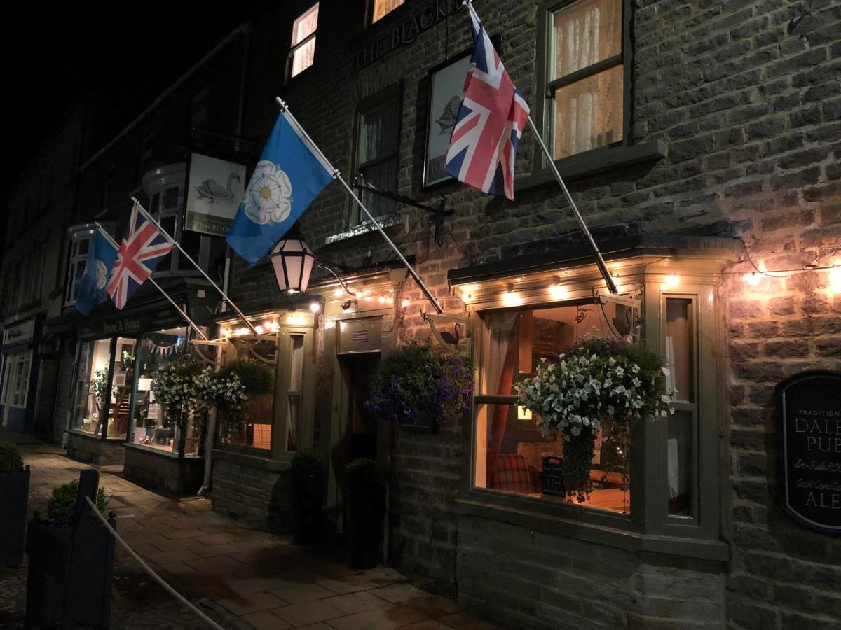 The Black Swan Hotel Leyburn Exterior photo