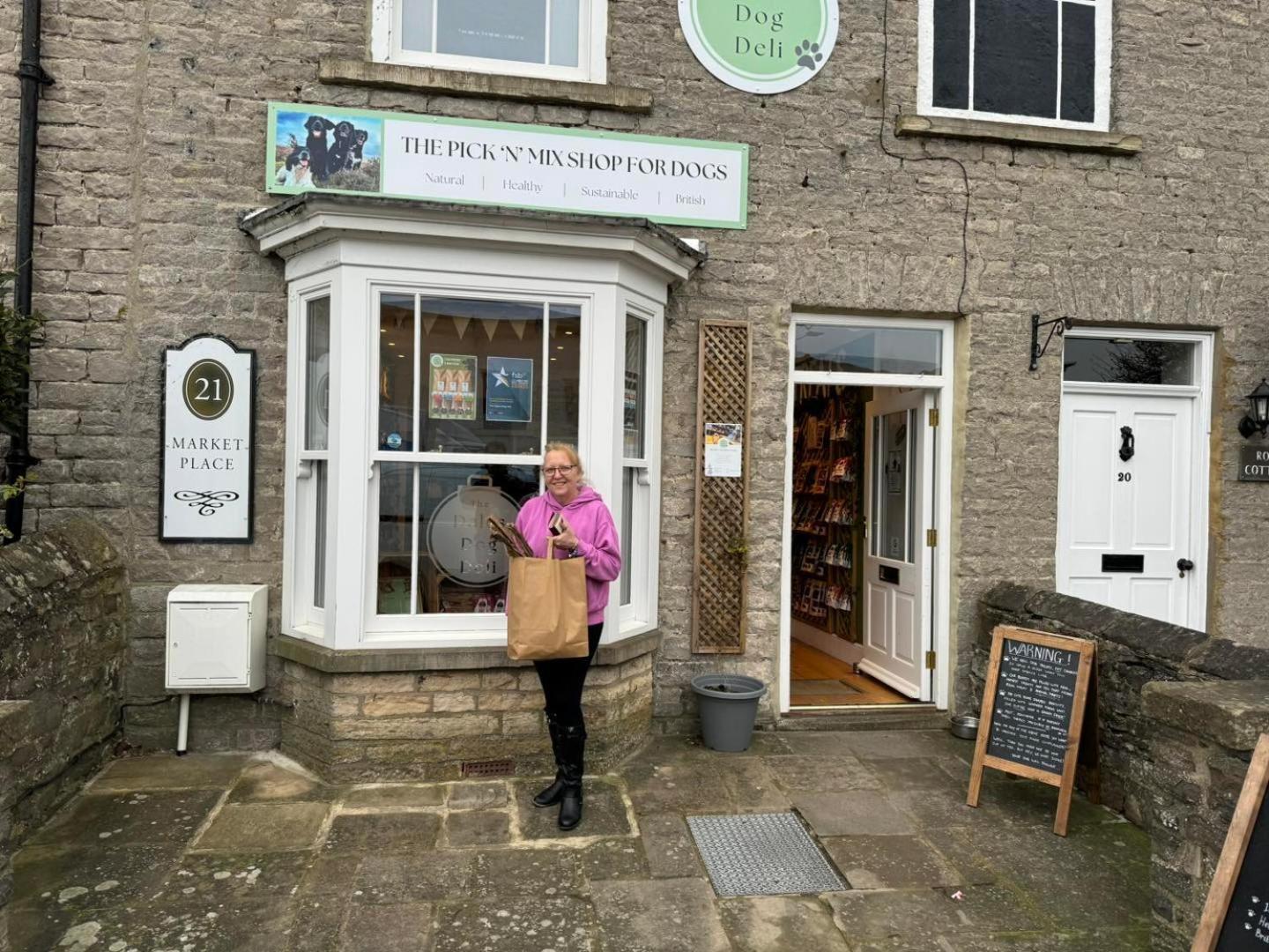 The Black Swan Hotel Leyburn Exterior photo